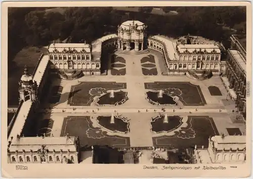 Dresden Drježdźany Luftbild: Zwingeranlaen mit Wallpavillon 1953