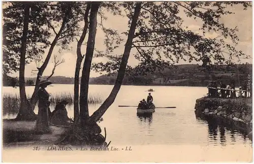 Lourdes Lorda Les Bords du Lac CPA  Hautes-Pyrénée 1918