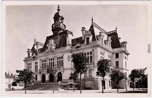 Vichy Hôtel de Ville CPA Ansichtskarte Allier 1951