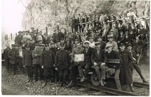 Pokládka Schienenbautruppe und Lokführer Bahnbeamte Eisenbahn privatfoto 1936