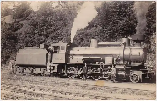 Lokomotivführer vor Dampflokomotive Privatfoto Ansichtskarte 1929