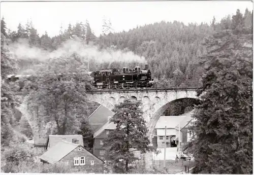 Foto  Eisenbahnbrücke mit Zug T16 (BR94) Privatfoto 1982