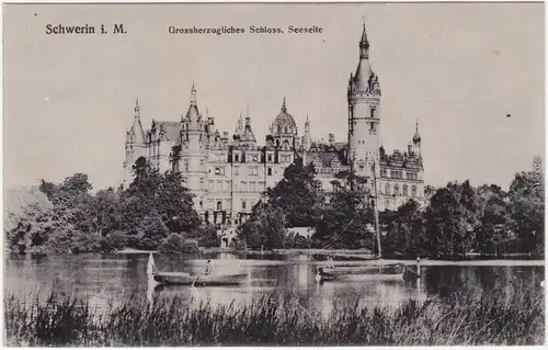 Ansichtskarte Schwerin Ruderpartie vor dem Schloß 1916