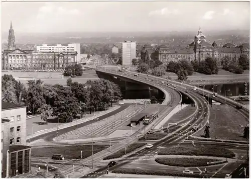 Altstadt Dresden  D.-Friedrichs-Brücke /  Carolabrücke mit Straßenbahn 1976