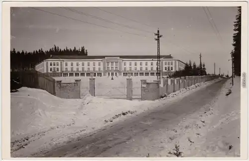 Antonshöhe-Breitenbrunn Kneipp-Sanatorium, Straße Winteransicht mit Schnee 1955