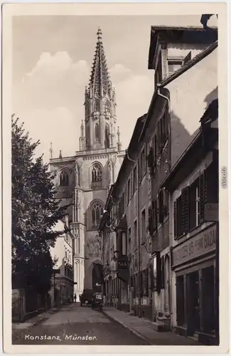 Foto Ansichtskarte Konstanz Straßenpartie am Münster - Geschäfte 1930