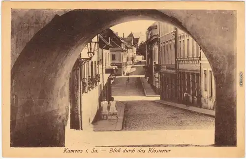 Kamenz Kamjenc Straße   durch das Klostertor Oberlausitz Ansichtskarte 1928