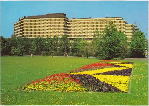 Ansichtskarte Mitte Berlin Palasthotel mit Gartenanlage 1981