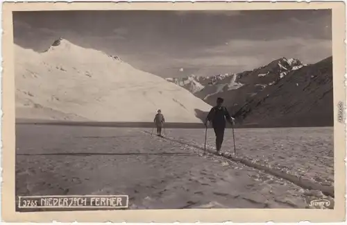 Sölden (Ötztal) Niederjoch (2525 m) mit Zwei Bergsteigern auf Ski 1930 