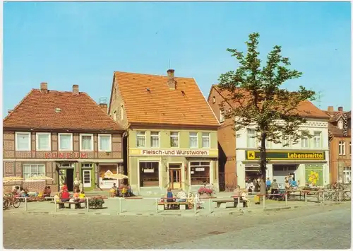 Ansichtskarte Hagenow Blick auf den Platz mit Geschäften 1986