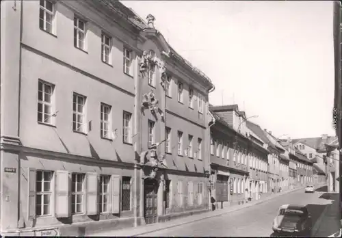 Foto AK Kamenz Kamjenc Straßenpartie, Auto  am Museum der Westlausitz 1980