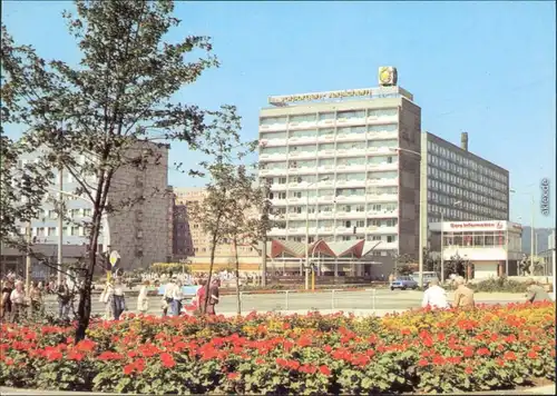 Gera Stadtzentrum, belebt Ansichtskarte 1982