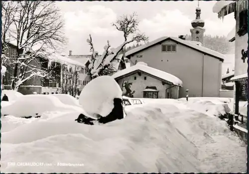 Oberaudorf Bäckerbrunnen - winterliche Szene mit eingeschneiten Pkw's 1965