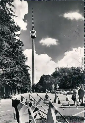 Foto Ansichtskarte Stuttgart Fernsehturm - Park und Fahnen 1971