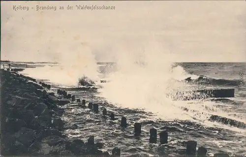 Kolberg Kołobrzeg Brandung an der Waldenschanze Ansichtskarte  1926