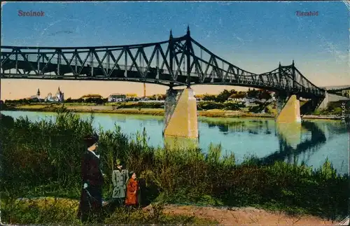 Sollnock Szolnok Kinder, Brücke und Stadt Ansichtskarte 1917