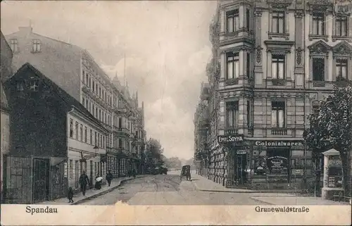 SpandauvBerlin Grunewaldstraße mit Geschäften - Emil Soyka - Colonialwaren 1911