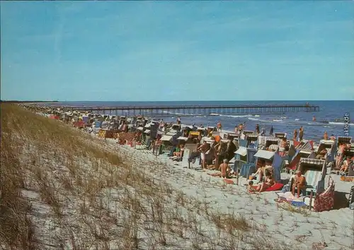 Zingst-Darss Strand mit Strandkörben und vielen Badegästen 1987