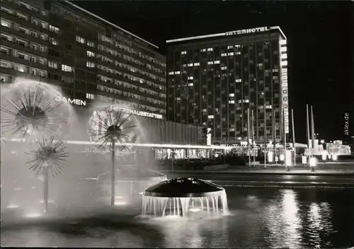 Seevorstadt Dresden Prager Straße Interhotel Pusteblumenbrunnen bei Nacht 1974