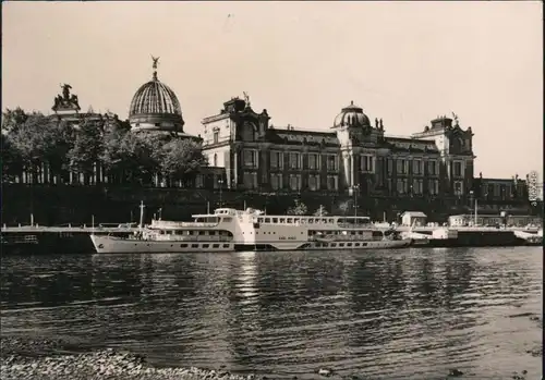 Innere Altstadt-Dresden Dampferanlegestelle,  Brühlsche Terassenufer 1963