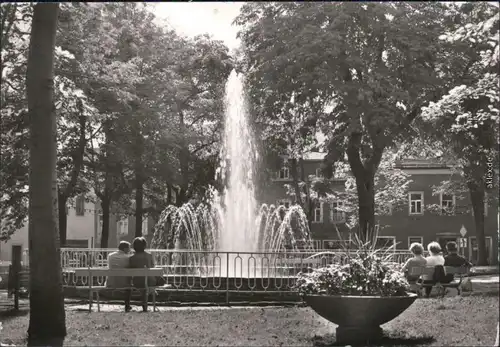 Ansichtskarte Oberwiesenthal Springbrunnen am Markt 1980