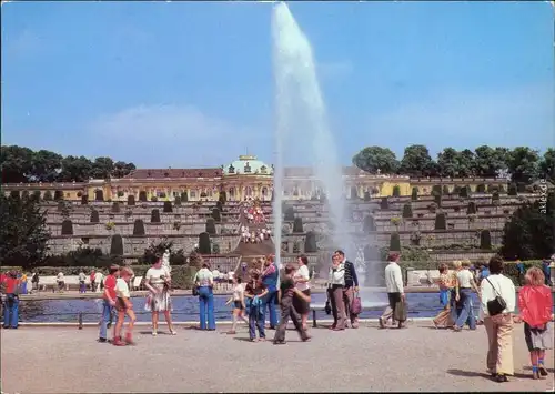 Potsdam Schloss Sanssouci - Springbrunnen mit Riesen Fontäne 1981