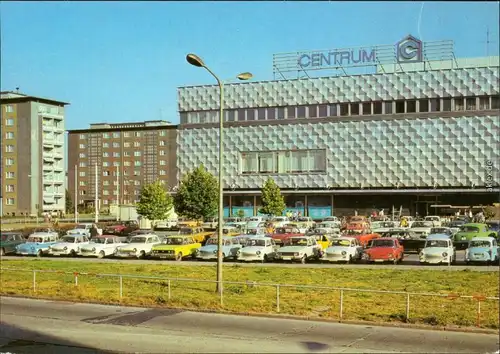 Ansichtskarte Hoyerswerda Wojerecy CENTRUM-Warenhaus 1982