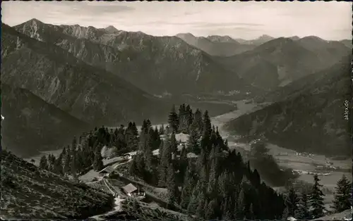 Fischbachau Kesslalmen (1300 m) gegen Brecherspitze u. Benediktenwand 1968