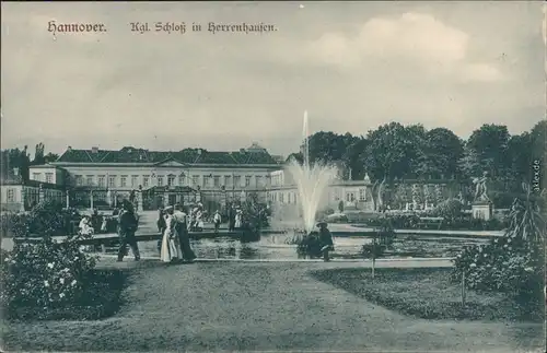 Ansichtskarte Herrenhausen-Hannover Kgl. Schloß mit Brunnen und Fontäne 1915