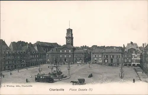 Ansichtskarte Charleville-Mézières Charleville-Mézières Place Ducale 1914 