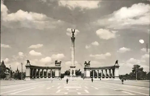 Budapest Heldenplatz (Hősök tere) - Millenniums- und das Heldendenkmal 1965