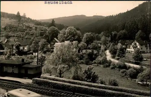 Ansichtskarte Meuselbach-Schwarzmühle Bahnhof mit Überblick 1963