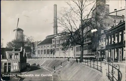 Dordrecht Noordendijk met Centrale/Straßenpartie - Windmühle 1960 