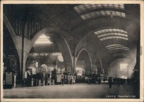 Ansichtskarte Leipzig Hauptbahnhof - Innenansicht
 1955