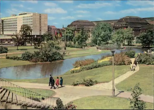 Ansichtskarte Leipzig Schwanenteich, Hotel "Stadt Leipzig", Hauptbahnhof c1967