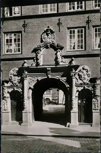 Ansichtskarte Lübeck Portal vom Füchtingshof 1964