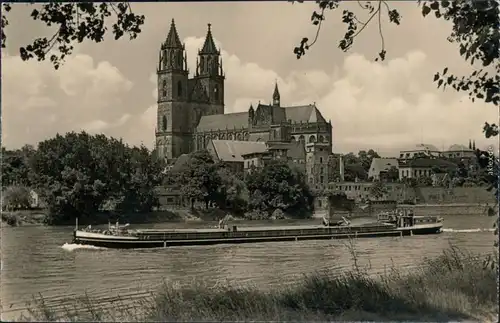 Ansichtskarte Altstadt-Magdeburg Dom mit Elbeschlepper 1956