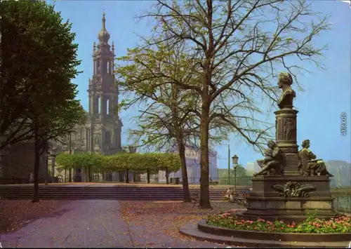 Dresden Brühlsche Terrasse / Terassenufer mit Hofkirche g1982