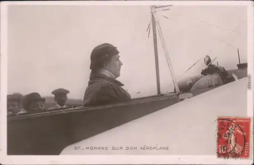 Ansichtskarte  Morane sur son Aeroplan - Flugzeug Vintage Postcard CPA 1910