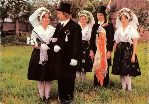 Ansichtskarte Heinersbrück Niedersorbische Trachten - Hochzeit im Ort 1979