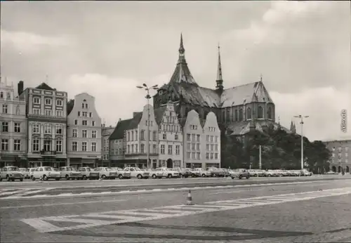 Rostock Neuer Markt - Marktplatz - Ernst-Thälmann-Platz mit Marienkirche 1970