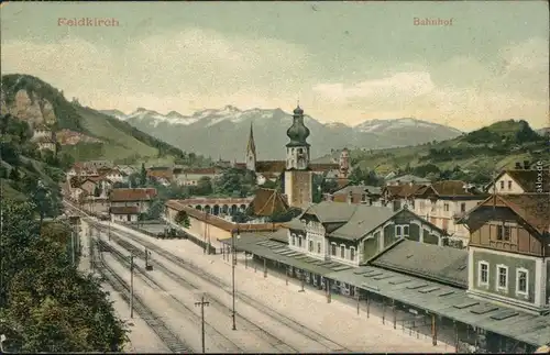 Ansichtskarte Feldkirch Bahnhof - Schienenseite Stadt 
Coloriert 1906