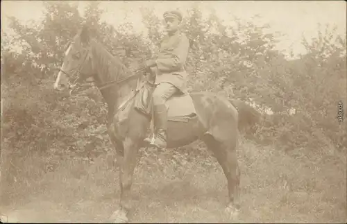 Ansichtskarte  Soldat auf Pferd 1918