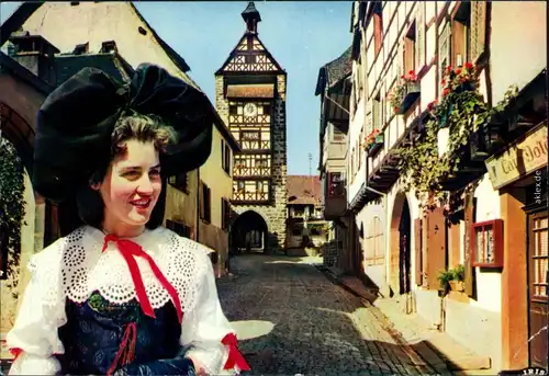 Ansichtskarte Reichenweier Riquewihr Le Dolder - Gasse - Frau in Tracht 1973