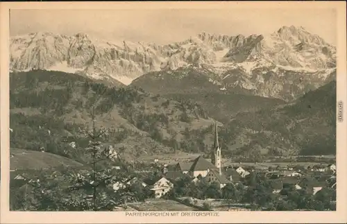 Garmisch-Partenkirchen Panorama-Ansicht mit Kirche und Bergmassiv  1932
