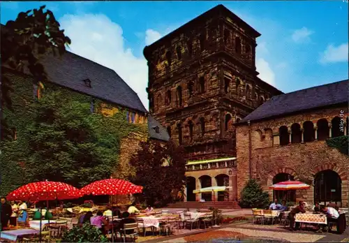 Trier Brunnenhof mit Porta Nigra, Römisches Stadttor und Simeonstift 1985