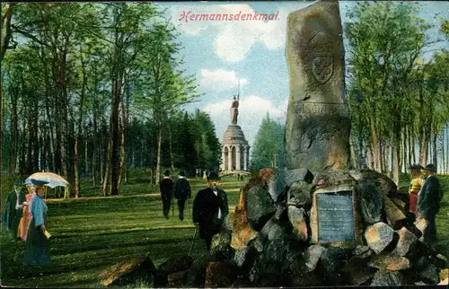 Ansichtskarte Hiddesen-Detmold Menschen am Gedenkstein - Hermannsdenkmal 1913 