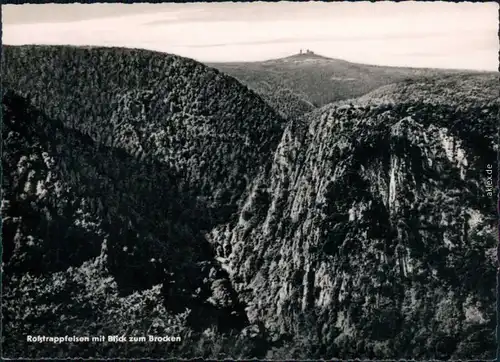 Ansichtskarte Thale (Harz) Roßtrappfelsen mit Blick zum Brocken 1959