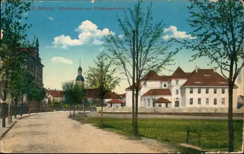 Ansichtskarte Radeburg Schulstrasse und Bildungsschulen 1914 