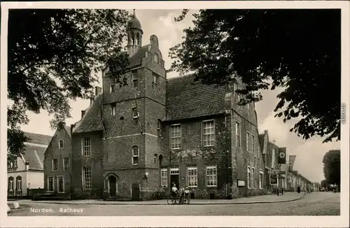 Ansichtskarte Norden Straßenpartie und Rathaus 1939 